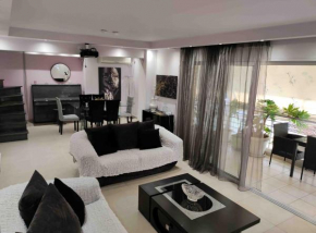 Maisonette 136m2 in Marina Zeas Piraeus/ apartment
